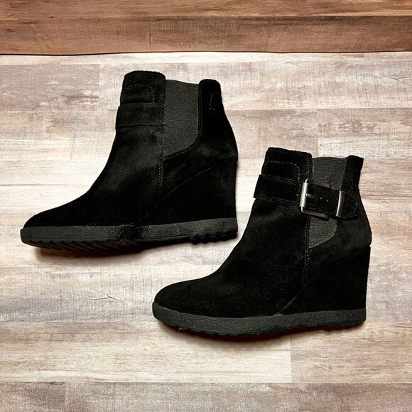 Vince Camuto Womens Black Suede Wedge Heel Ankle Booties Size 7M/37 Buckle - Picture 4 of 13
